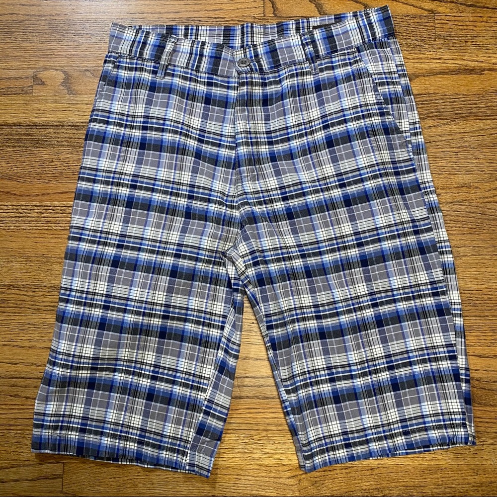 Men’s plaid shorts Size 30